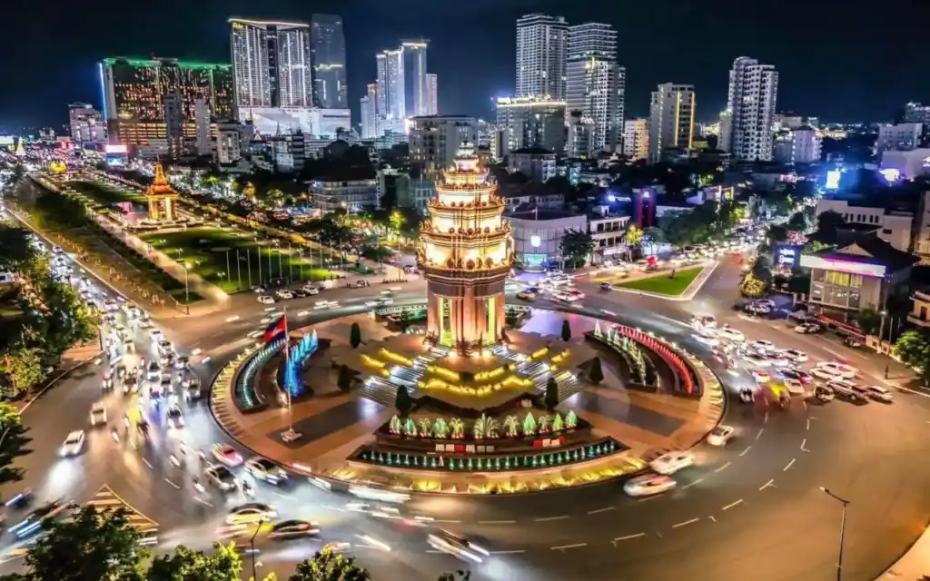 Independence Monument Phnom Penh